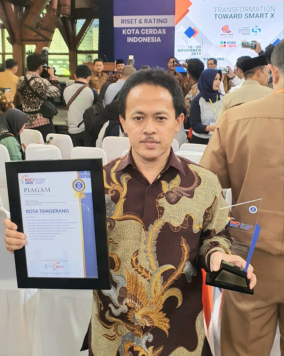 Pemerintah Kota Tangerang Meraih Piagam 6 kategori Kota Cerdas 